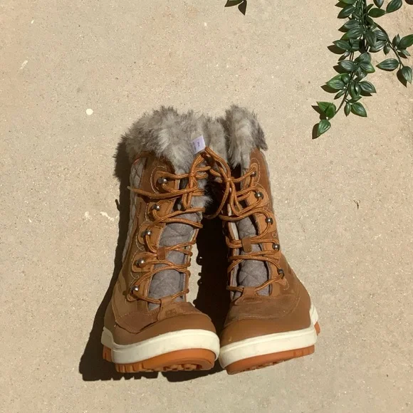 helly hansen fur winter boots✨ - Picture 3 of 8